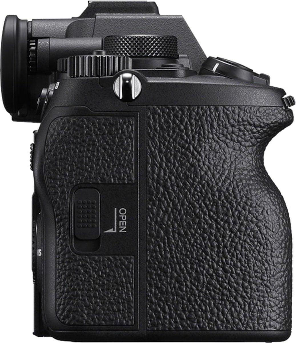 Sony A7R V body